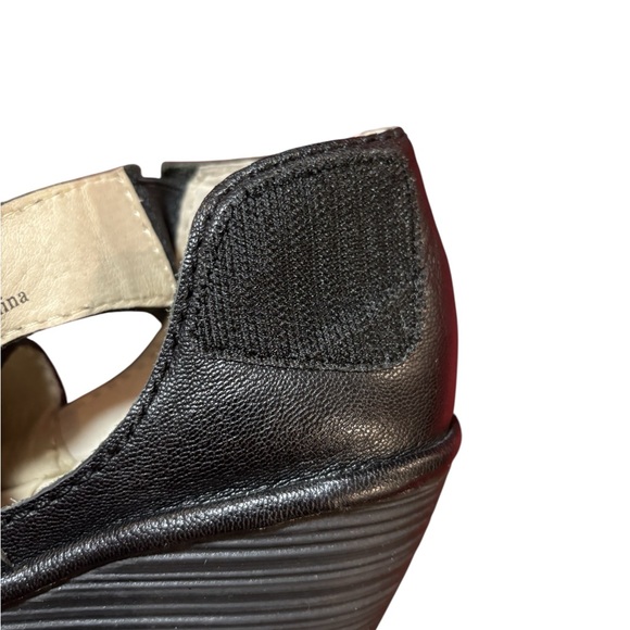 Fly London Black and Tan Leather Shoes - Picture 5 of 8